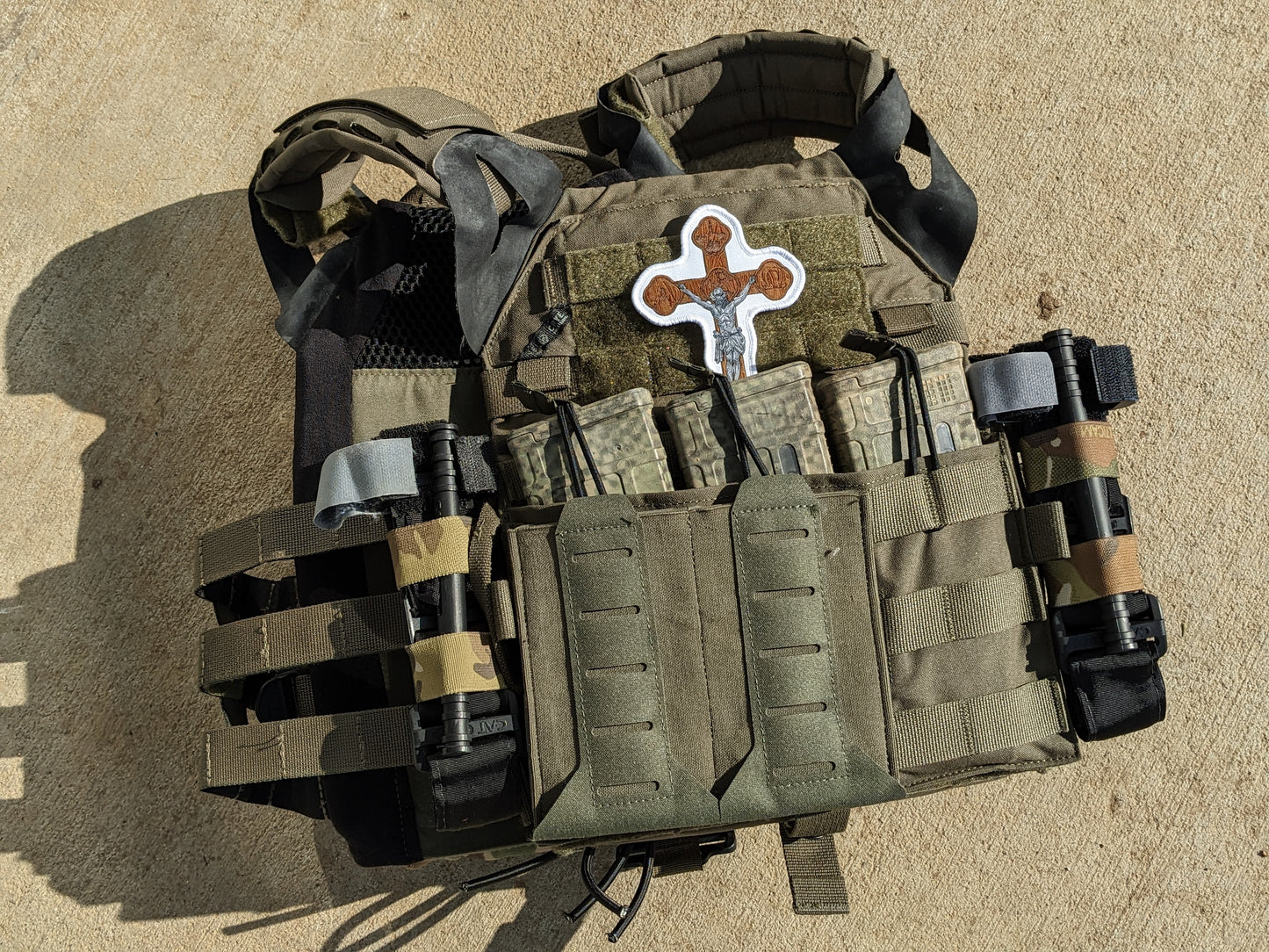 plate carrier with brown crucifix patch
